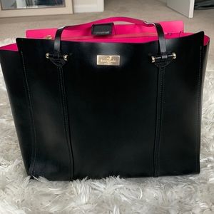 Like new Perfect condition black and hot pink Kate spade purse